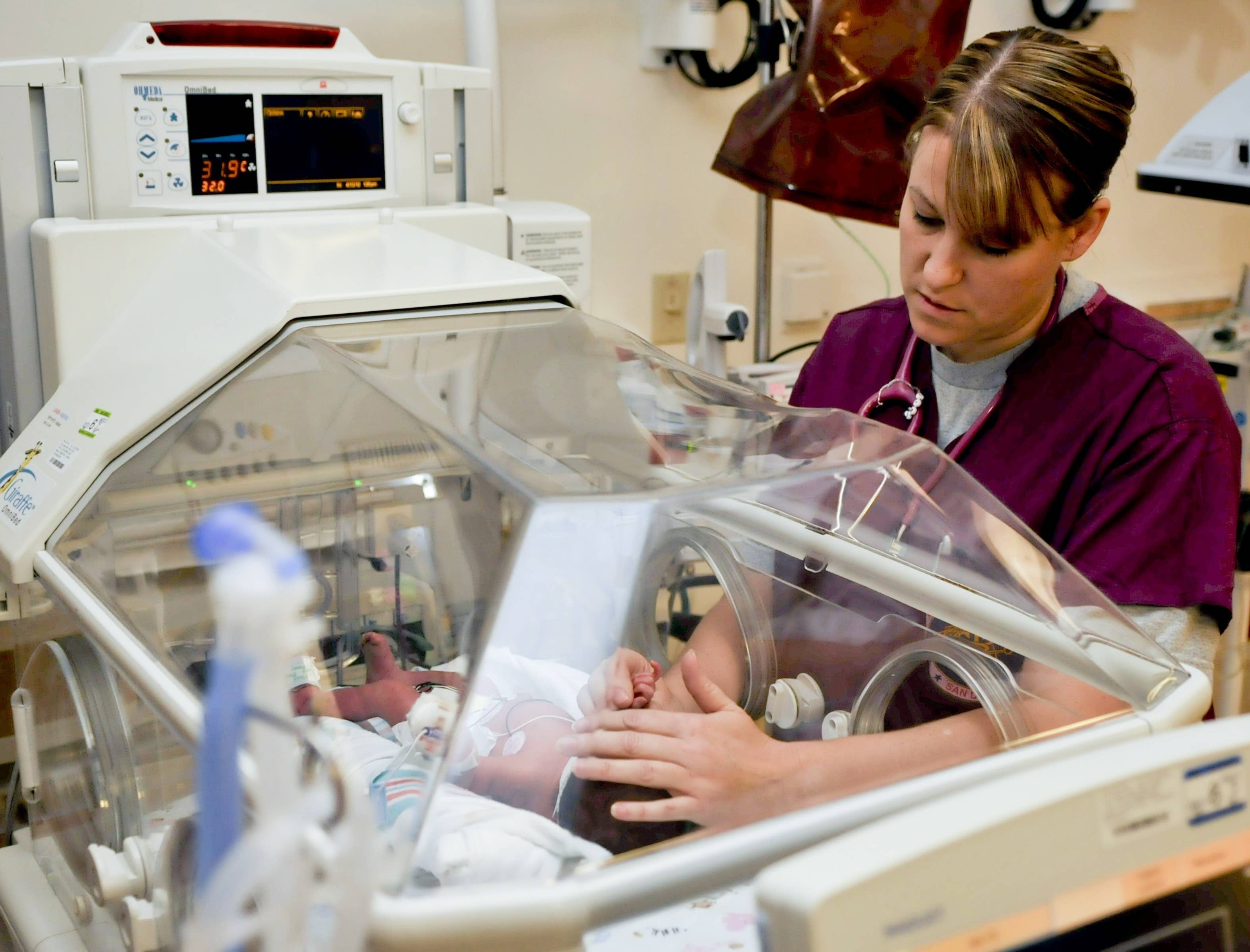 neonatal nurse equipment