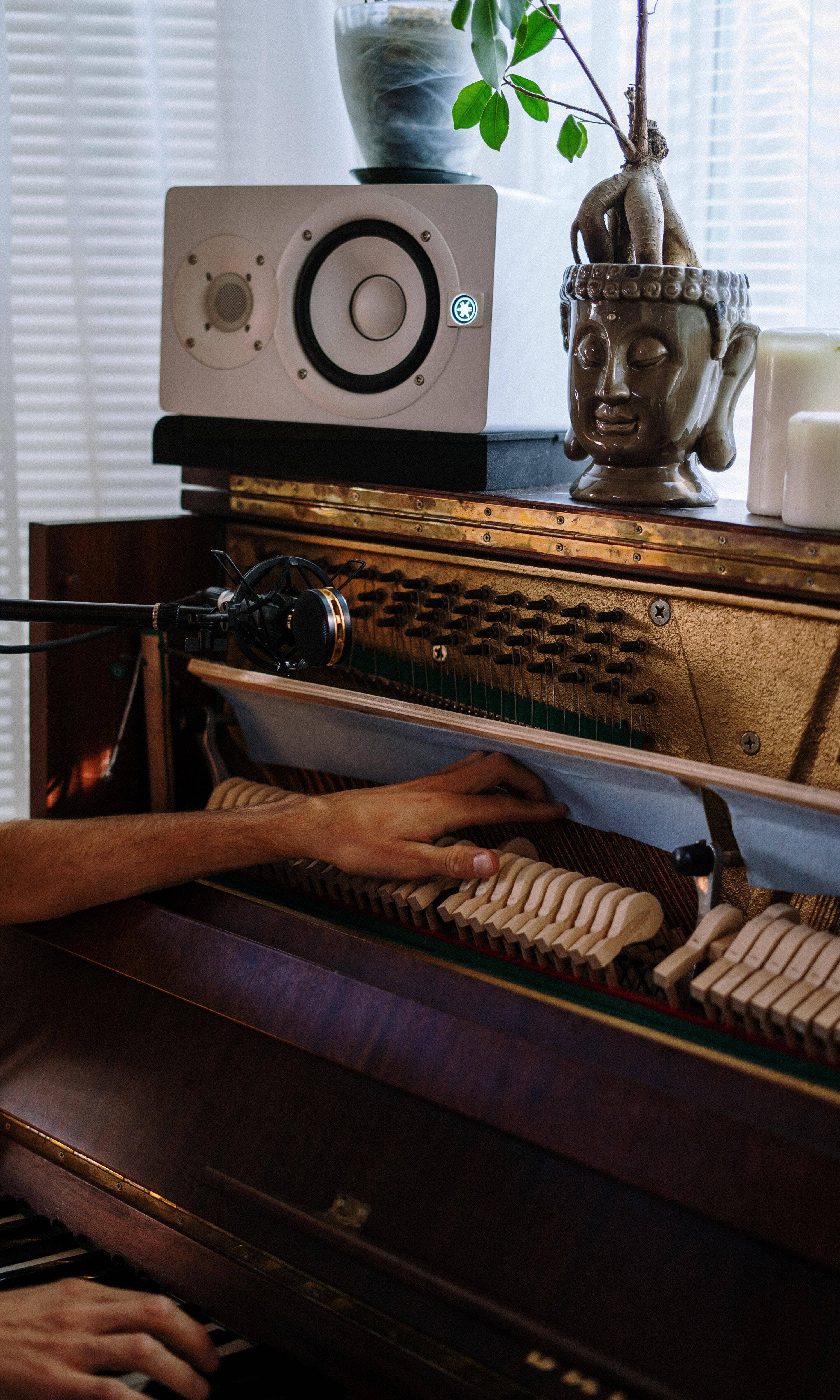 requirements for becoming a piano tuner