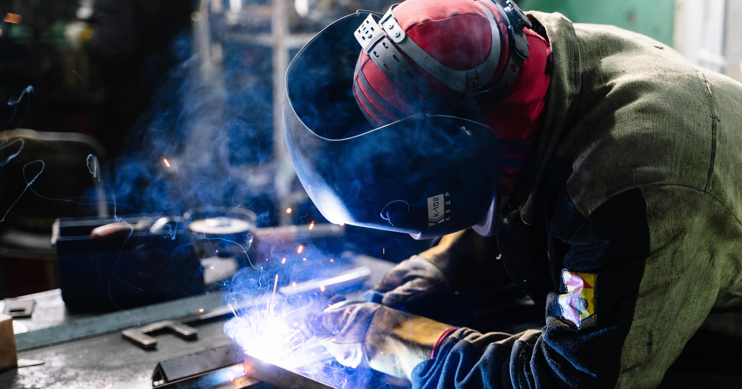 Welding engineers. Сварщик. Сварщик Росатом. Сварка конкурс. Шадринск ШААЗ сварщик.